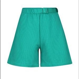 Nike Shorts w/belt size M side pockets